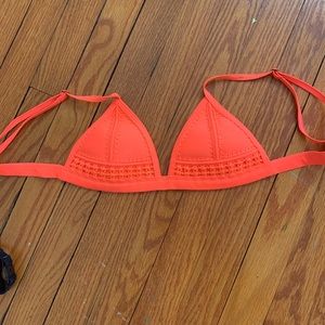 Triangl bikini top